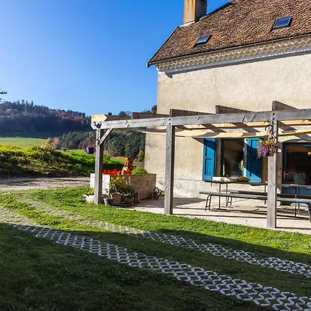 Le Galussel D'etape Et De Sejour 3*