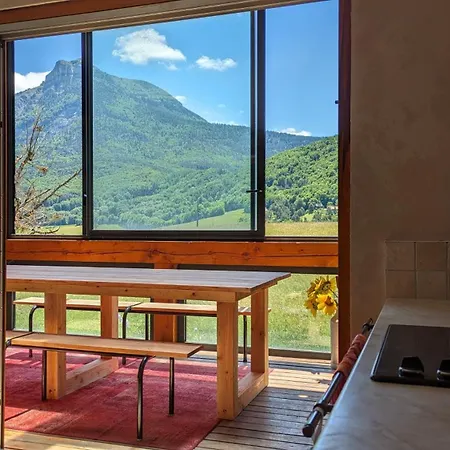 Le Galussel D'etape Et De Sejour Guest house
